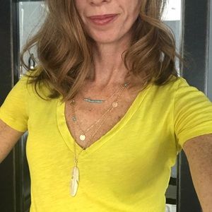 NWT 3 layer gold necklace w/feather